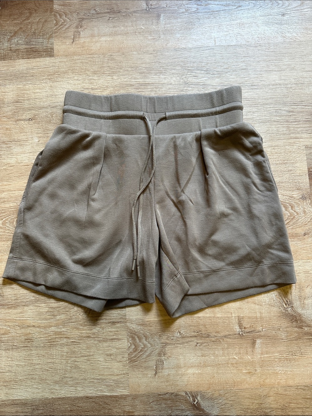 STYLUS Knit Drawstring Shorts — Brown